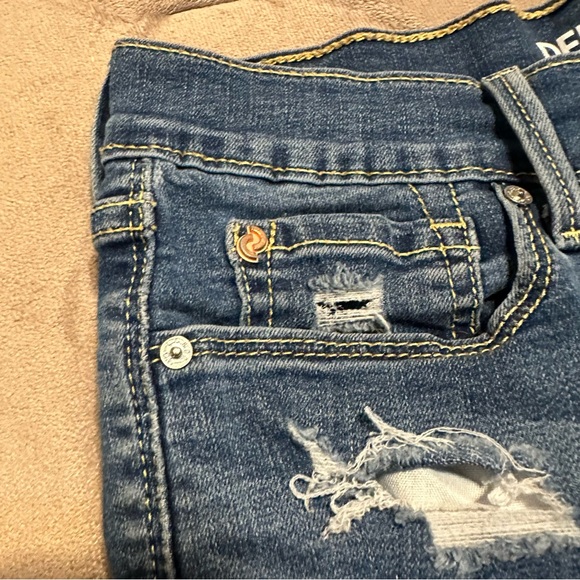 Denizen by Levi’s high rise shortie stretch Jean shorts size 27 - Picture 9 of 12